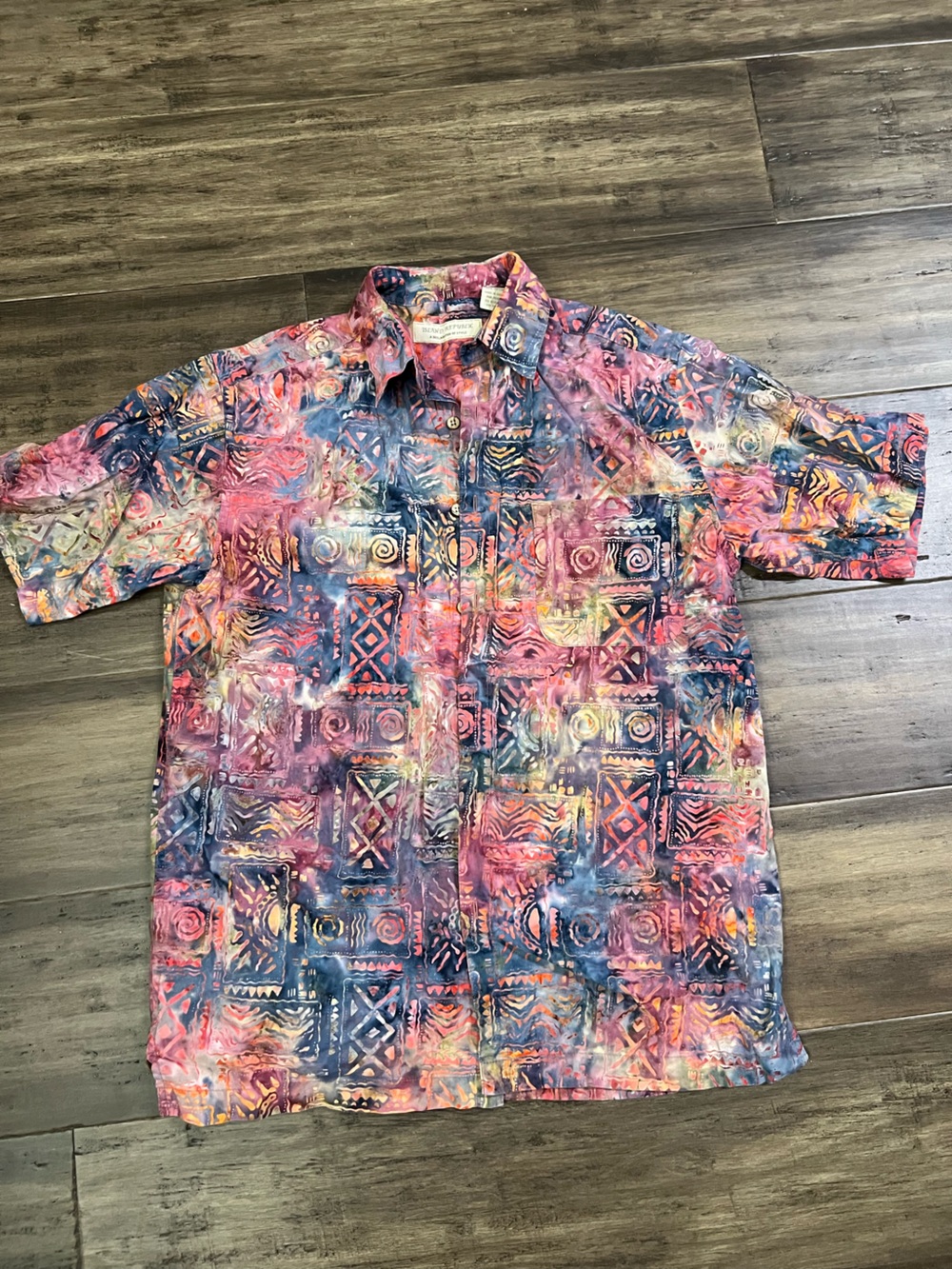Vintage 90s men’s Island Republic cotton colorful button down Hawaiian shirt M